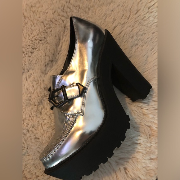 Silver platform bootie heels - Picture 5 of 6